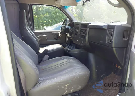 2009 Chevrolet Express 2500 Work Van из США, поврежденный, VIN 1GCGG25C191146374